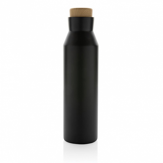 Вакуумная бутылка Gaia из переработанной нержавеющей стали RCS, 600 мл с логотипом  заказать по выгодной цене в кибермаркете AvroraStore