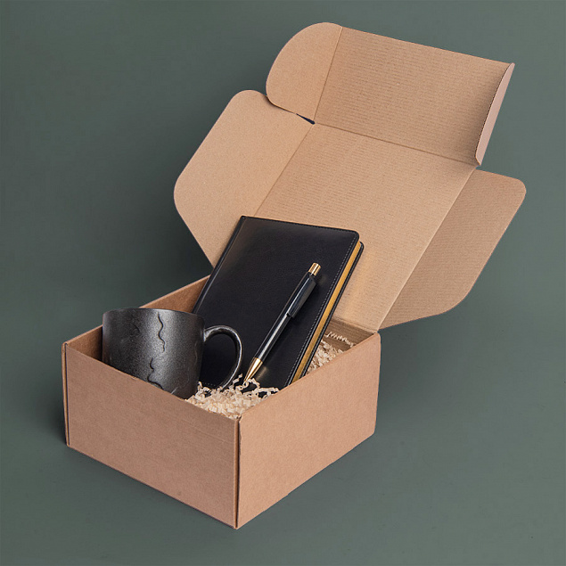 Набор подарочный DARKGOLD: кружка, ручка, бизнес-блокнот, коробка со стружкой с логотипом  заказать по выгодной цене в кибермаркете AvroraStore
